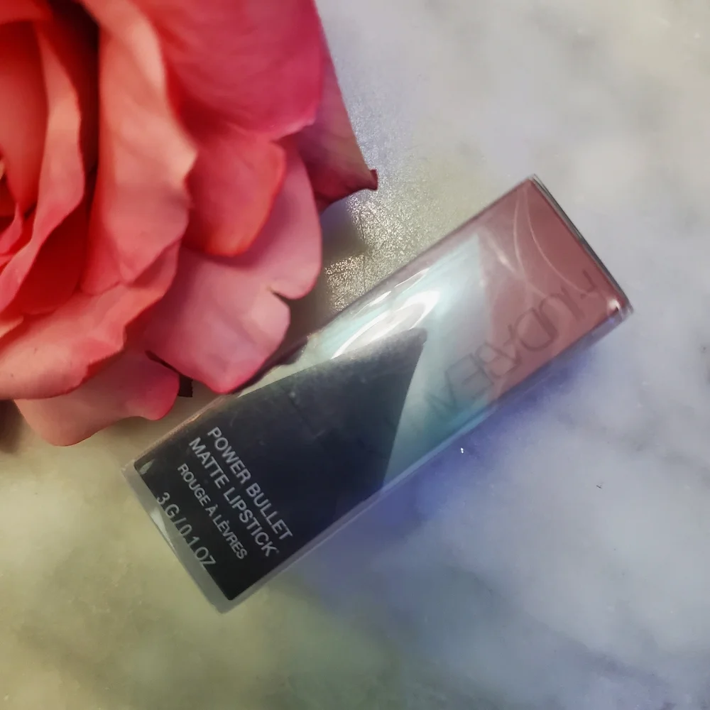HUDA BEAUTY Girls Trip Lipstick - Cool Toned Soft Natural Pink